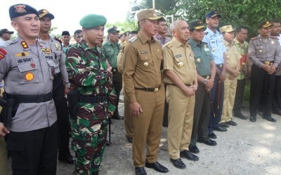 Gubri dan Bupati Rohul Buka TMMD Ke-99 di Kepenuhan Timur 